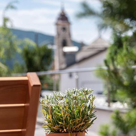 Apparthotel Feldhof - Living And Bistro Nova Ponente Esterno foto