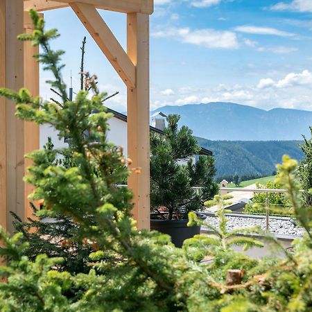 Apparthotel Feldhof - Living And Bistro Nova Ponente Esterno foto