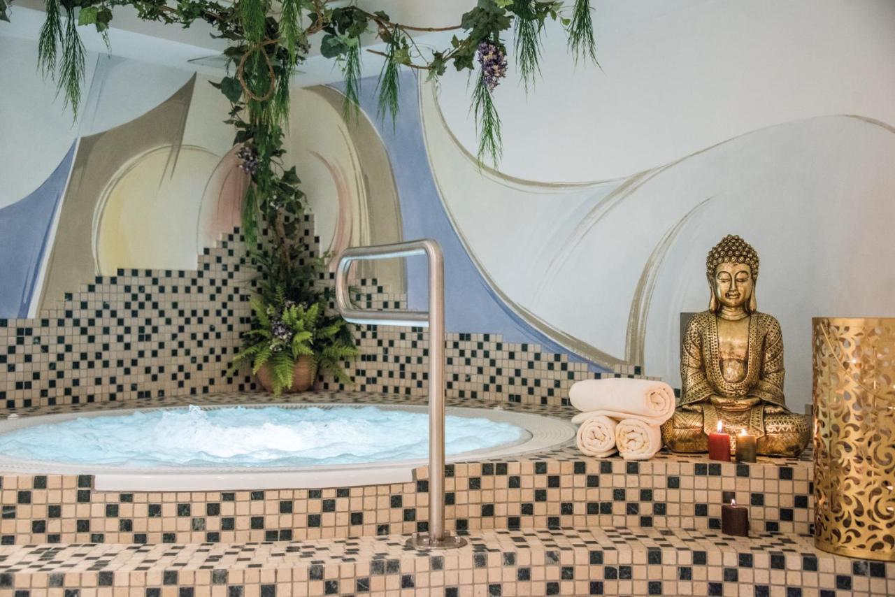 Apparthotel Feldhof - Living And Bistro Nova Ponente Esterno foto