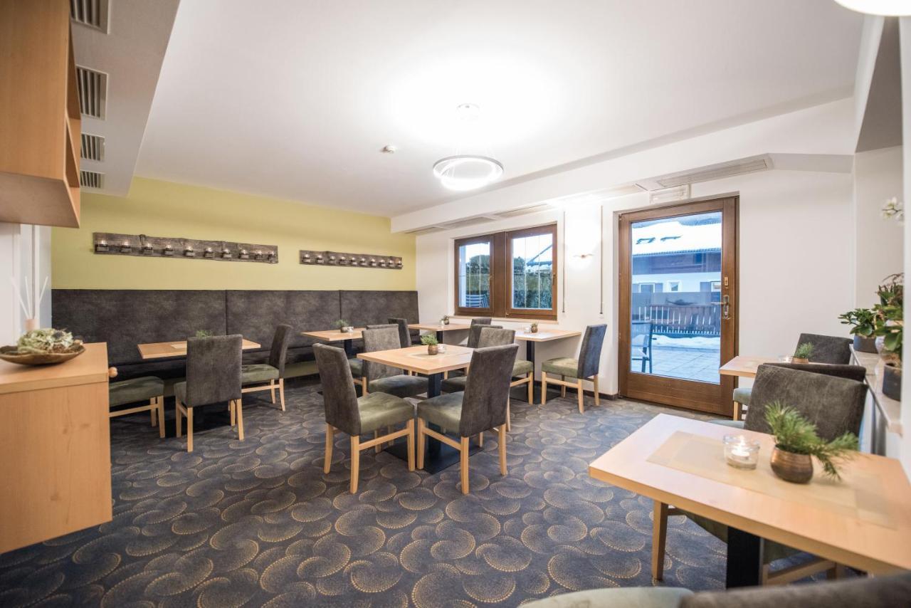 Apparthotel Feldhof - Living And Bistro Nova Ponente Esterno foto