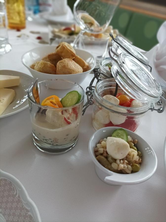 Apparthotel Feldhof - Living And Bistro Nova Ponente Esterno foto