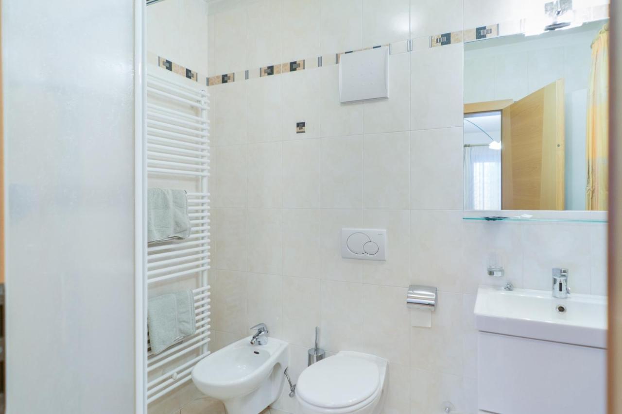 Apparthotel Feldhof - Living And Bistro Nova Ponente Esterno foto