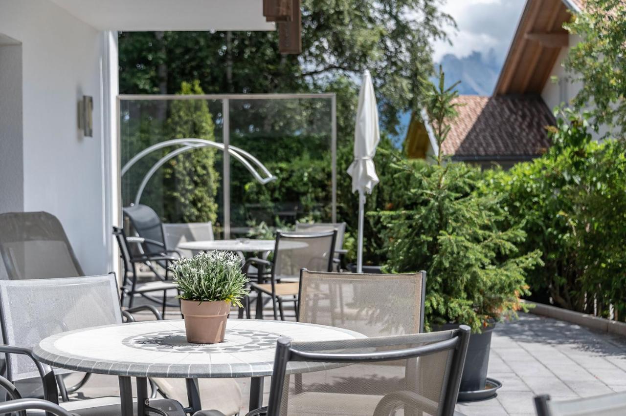 Apparthotel Feldhof - Living And Bistro Nova Ponente Esterno foto
