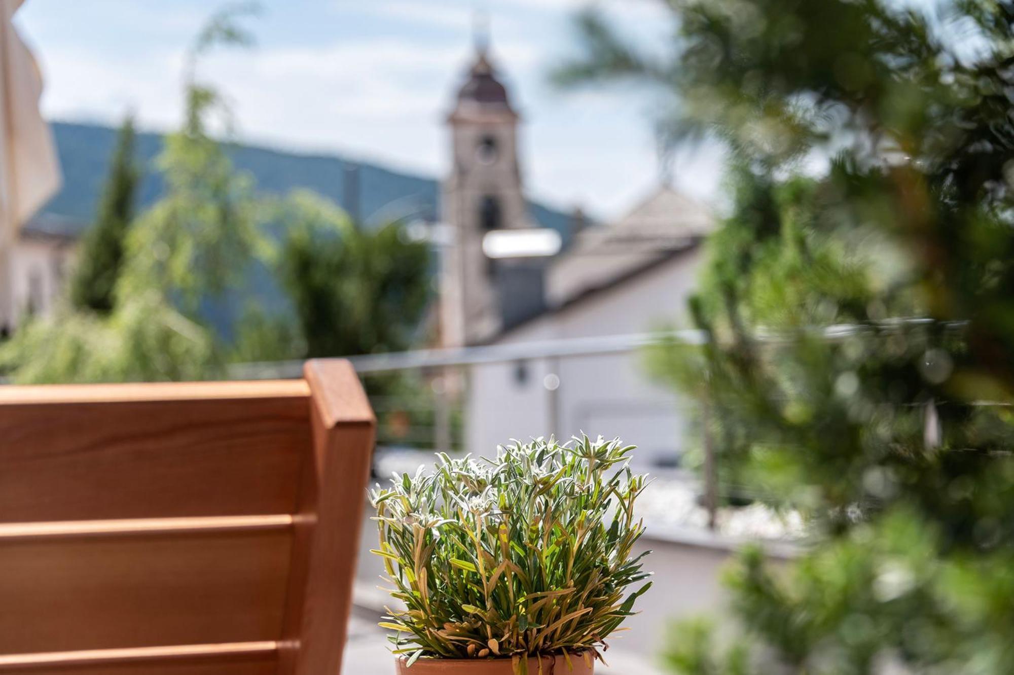 Apparthotel Feldhof - Living And Bistro Nova Ponente Esterno foto